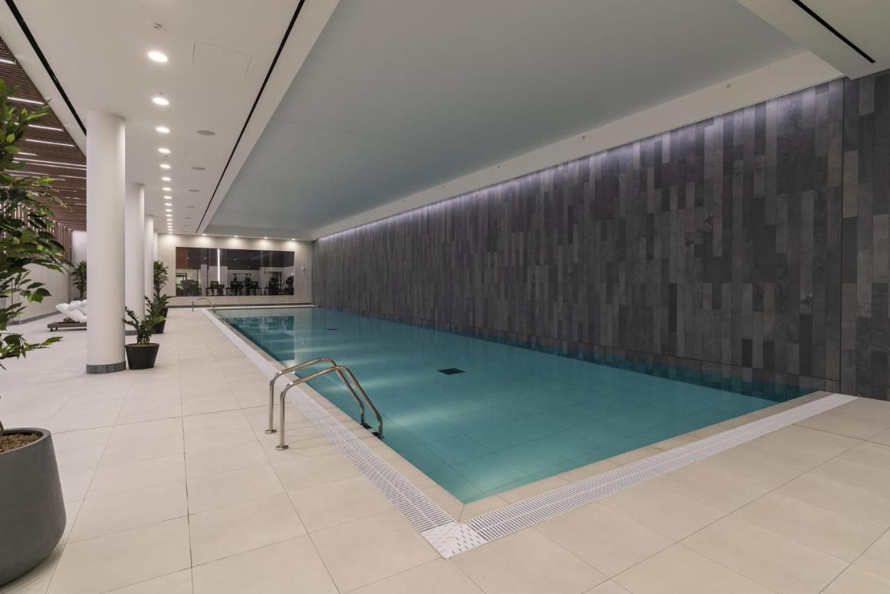 Coppermaker Square In Stratford Aparthotel London Bagian luar foto