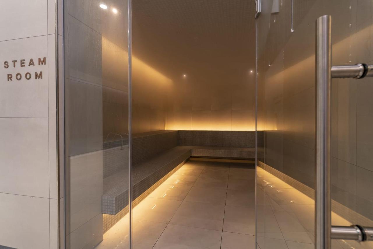 Coppermaker Square In Stratford Aparthotel London Bagian luar foto