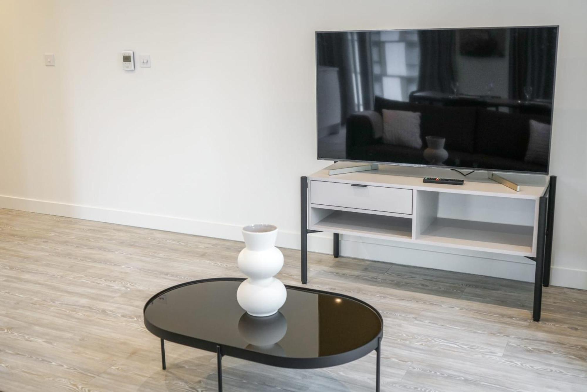 Coppermaker Square In Stratford Aparthotel London Bagian luar foto