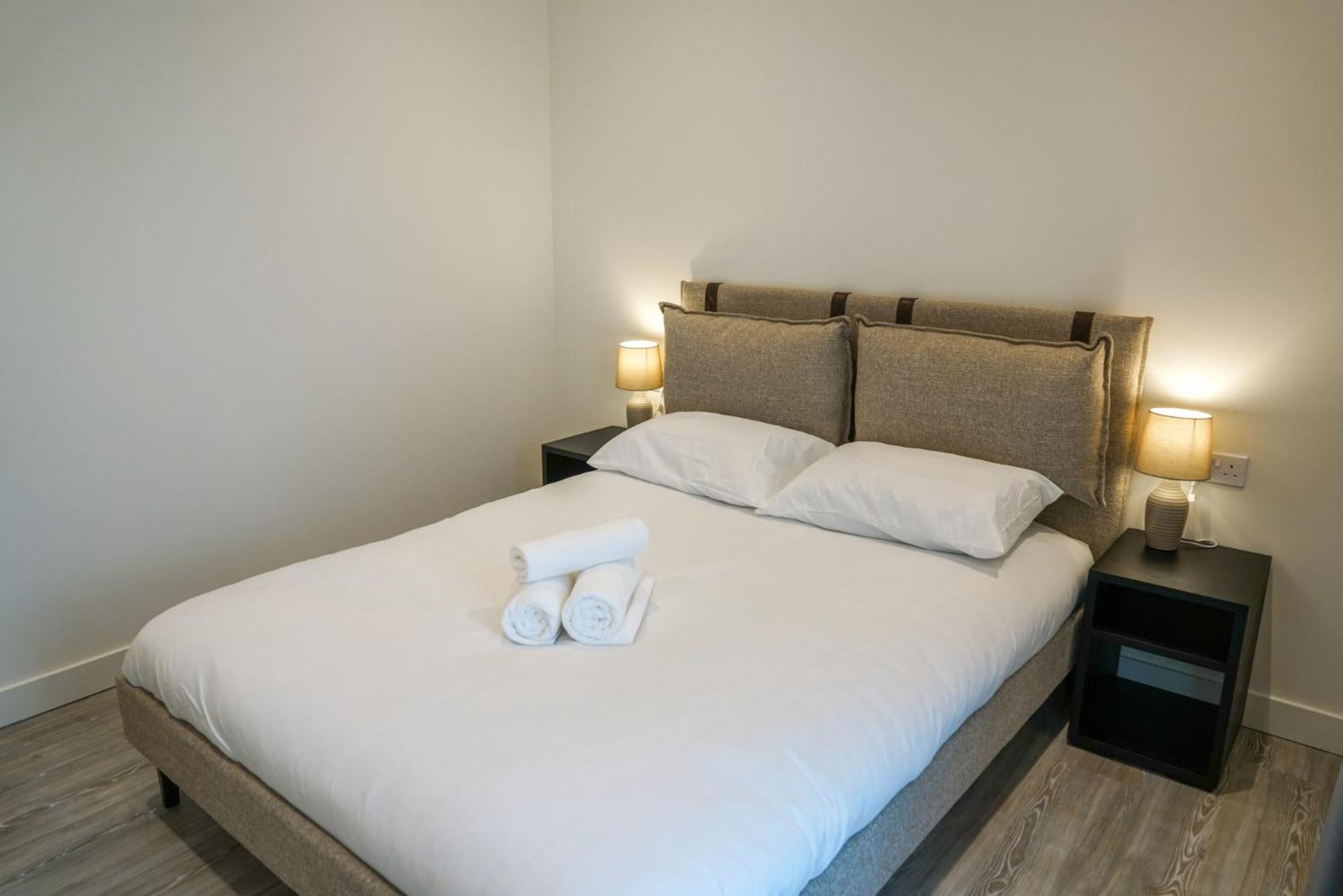 Coppermaker Square In Stratford Aparthotel London Bagian luar foto