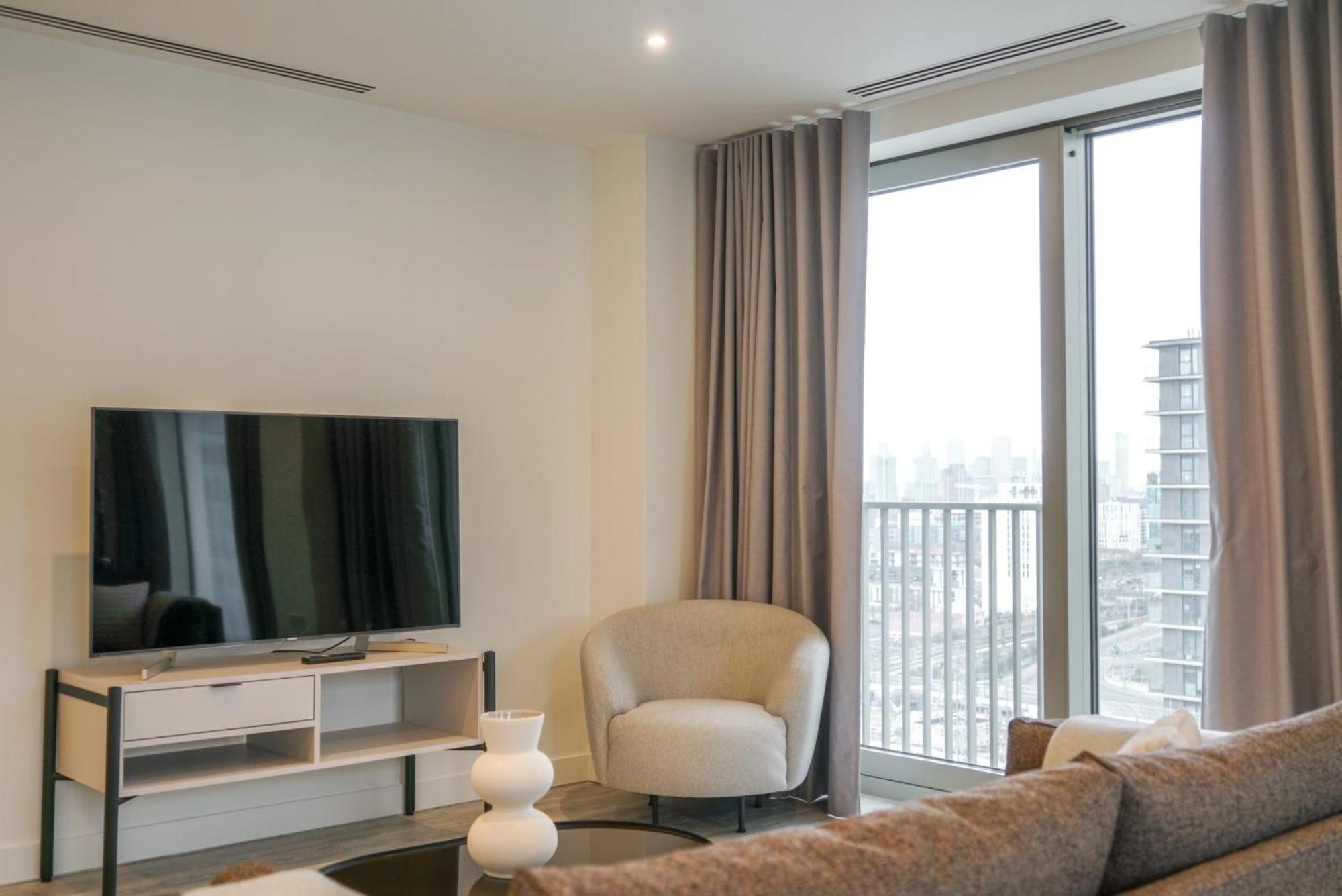 Coppermaker Square In Stratford Aparthotel London Bagian luar foto